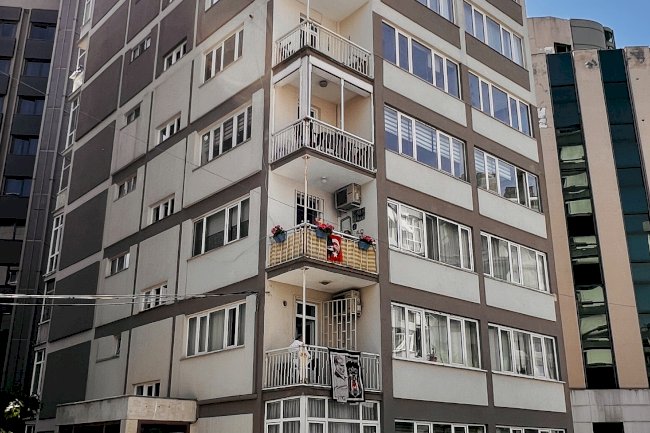 Fahri Gizden Sokak Huzur Apartmanı