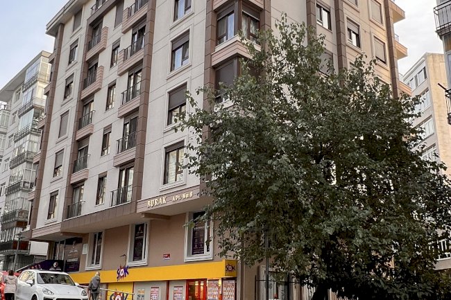Burak Apartmanı Vefabey Sokak