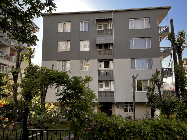 Ertem Sokak Aycibin Saray Apartmanı