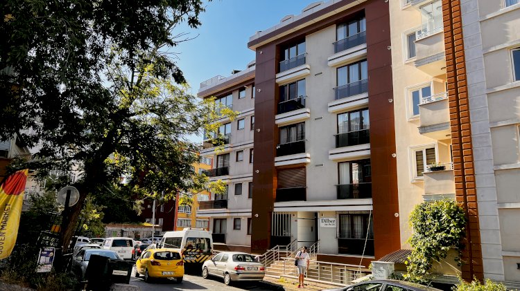 Fikri Öneş Sokak Dilber Apartmanı