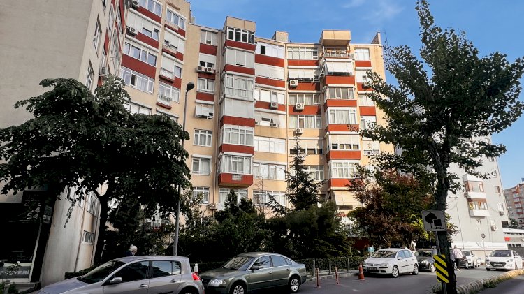 Hoşsohbet Sokak  Barış Apartmanı