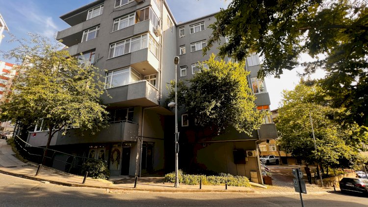 Hoşsohbet Sokak  Metin Konak Apartmanı