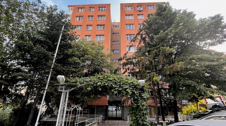 Hoşsohbet Sokak Mine Apartmanı