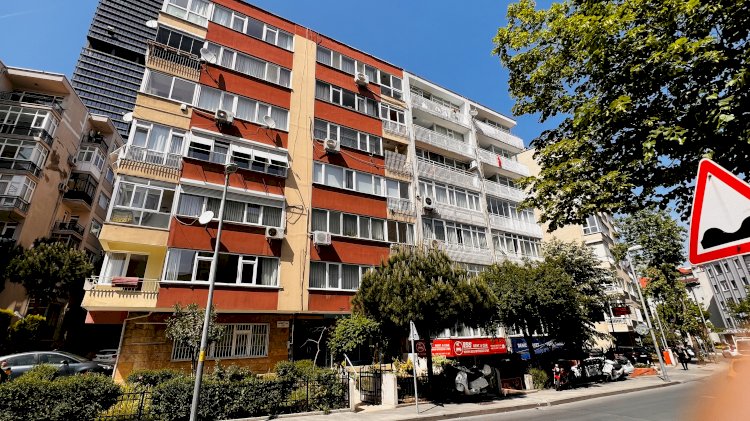 Mevlüt Pehlivan Sokak Aksoy Apartmanı