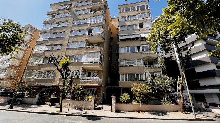 Mevlüt Pehlivan Sokak İnsel Apartmanı