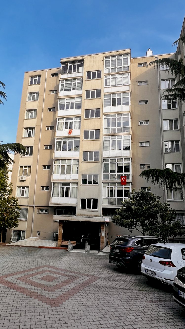 Süleyman Bey Sokak Uzay Apartmanı
